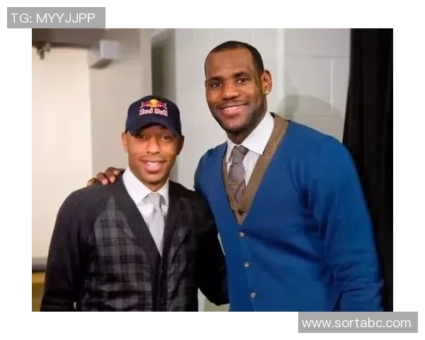 杨颖与足球球星的深厚关系揭秘 两人私下互动曝光引发热议